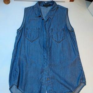 Sleeveless light denim tencil button front top